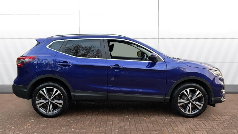 Nissan Qashqai 1.3 DiG-T N-Connecta 5dr Petrol Hatchback